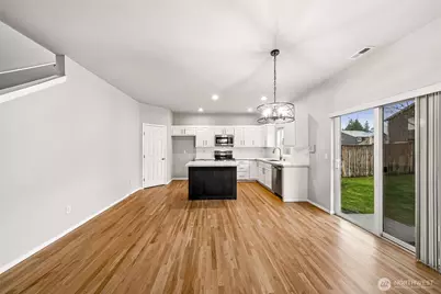 11024 181st Avenue Ct E, Bonney Lake, WA 98391 - Photo 6