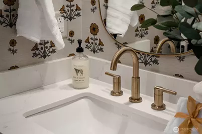 10612 NE 54th Lane, Kirkland, WA 98033 - Photo 14