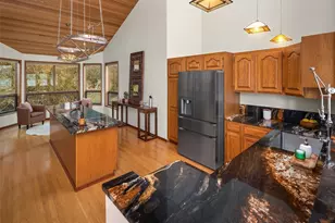 10885 Point Vashon Dr SW, Vashon, WA 98070 - Photo 14