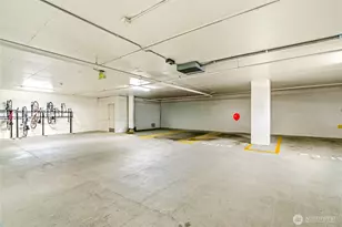 10700 NE 4th St, Bellevue, WA 98004 - Photo 16