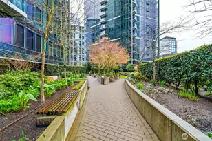 10700 NE 4th St, Bellevue, WA 98004 - Photo 30