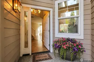 18397 NE 97th Ct, Redmond, WA 98052 - Photo 4