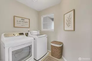 18397 NE 97th Ct, Redmond, WA 98052 - Photo 14