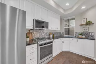 18397 NE 97th Ct, Redmond, WA 98052 - Photo 8