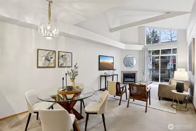 7912 170th Avenue NE #304, Redmond, WA 98052 - Photo 4