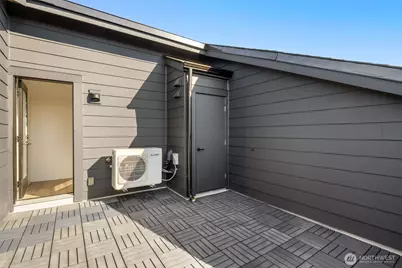 113 24th Avenue E #B, Seattle, WA 98112 - Photo 26