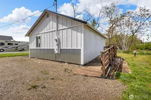 108 Centre St S, Rainier, WA 98576 - Photo 12