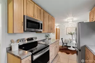 20068 21st Ave NE, Shoreline, WA 98155 - Photo 14