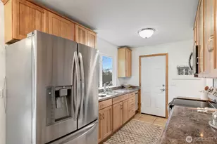 20068 21st Ave NE, Shoreline, WA 98155 - Photo 12