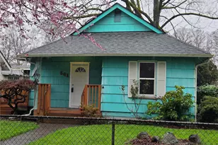 561 15th Ave, Longview, WA 98632 - Photo 1
