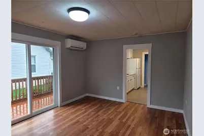 561 15th Avenue, Longview, WA 98632 - Photo 2