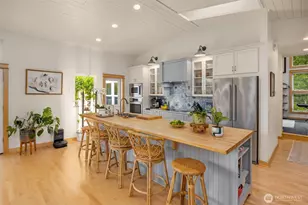 10555 NE Morning Ln, Bainbridge Island, WA 98110 - Photo 16