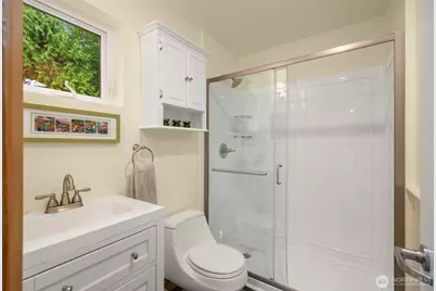 10555 NE Morning Lane, Bainbridge Island, WA 98110 - Photo 20