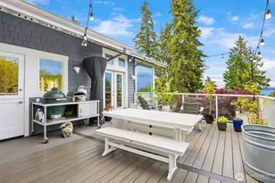 10555 NE Morning Ln, Bainbridge Island, WA 98110 - Photo 12