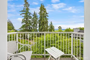 10555 NE Morning Ln, Bainbridge Island, WA 98110 - Photo 36