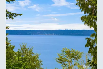 10555 NE Morning Lane, Bainbridge Island, WA 98110 - Photo 2