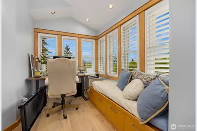 10555 NE Morning Lane, Bainbridge Island, WA 98110 - Photo 30