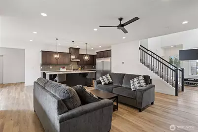 923 198th Street Ct E, Spanaway, WA 98387 - Photo 4