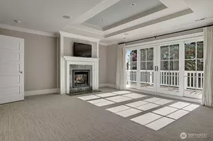 8975 NE 10th St, Bellevue, WA 98004 - Photo 10