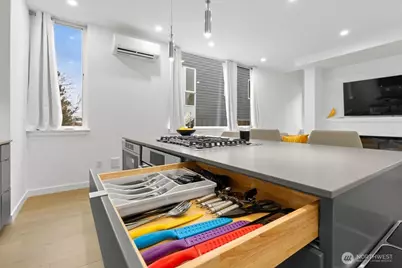 2009 S Norman #A, Seattle, WA 98144 - Photo 4