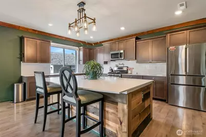 650 McKinley Street, Enumclaw, WA 98022 - Photo 8