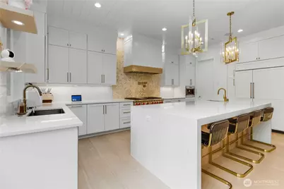 9215 NE 32nd Street, Clyde Hill, WA 98004 - Photo 14