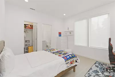 9215 NE 32nd Street, Clyde Hill, WA 98004 - Photo 34