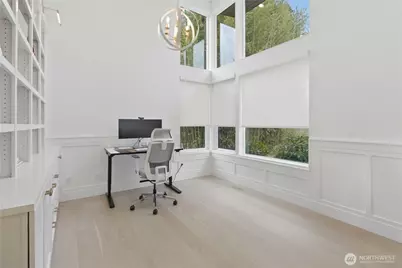 9215 NE 32nd Street, Clyde Hill, WA 98004 - Photo 20