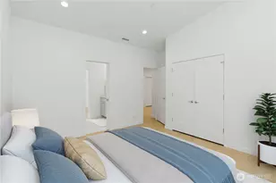 9215 NE 32nd St, Clyde Hill, WA 98004 - Photo 30