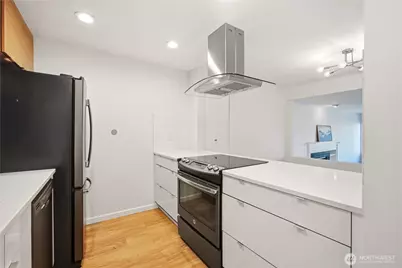 3505 W Government Way #206, Seattle, WA 98199 - Photo 4