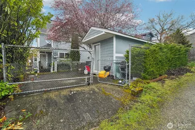 3913 3915 S Edmunds Street, Seattle, WA 98118 - Photo 36