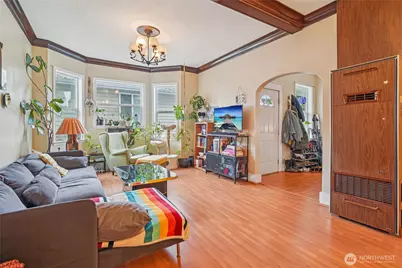 3913 3915 S Edmunds Street, Seattle, WA 98118 - Photo 2