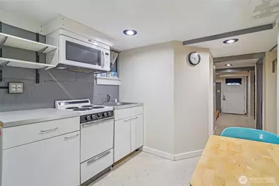 3913 3915 S Edmunds Street, Seattle, WA 98118 - Photo 32