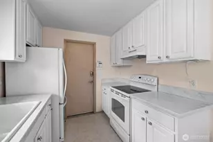 5727 N 13th St, Tacoma, WA 98406 - Photo 12