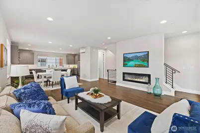 11522 117th Lane NE #4, Kirkland, WA 98034 - Photo 2