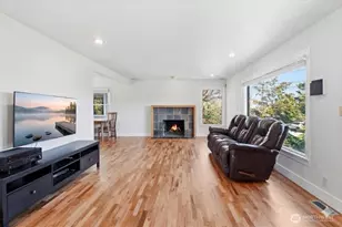 3803 42nd Ave S, Seattle, WA 98118 - Photo 2