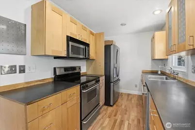 3803 42nd Avenue S, Seattle, WA 98118 - Photo 6