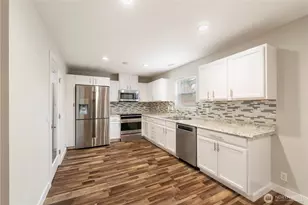 8213 209th Ave Ct E, Bonney Lake, WA 98391 - Photo 10