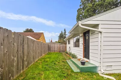 4801 61 St Street NE, Marysville, WA 98270 - Photo 4