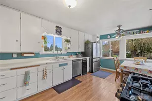 9715 Thurston Ln, Sedro Woolley, WA 98284 - Photo 14