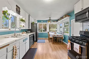 9715 Thurston Ln, Sedro Woolley, WA 98284 - Photo 18