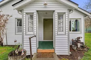 9715 Thurston Ln, Sedro Woolley, WA 98284 - Photo 4