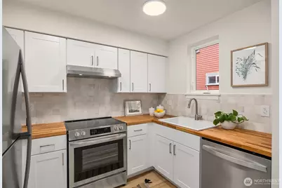 325 Winslow Way W #201, Bainbridge Island, WA 98110 - Photo 16