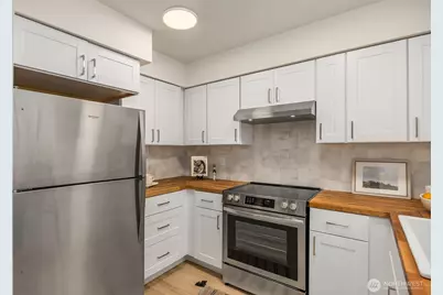 325 Winslow Way W #201, Bainbridge Island, WA 98110 - Photo 18