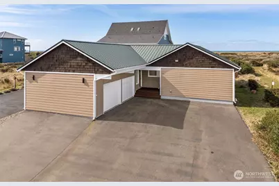1071 Ocean Shores Boulevard SW, Ocean Shores, WA 98569 - Photo 2