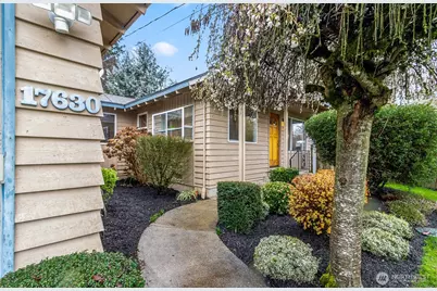 17630 Larch Way, Lynnwood, WA 98037 - Photo 2