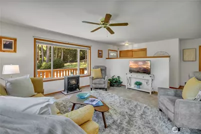 827 Illahee Drive, Fox Island, WA 98333 - Photo 8