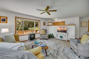 827 Illahee Dr, Fox Island, WA 98333 - Photo 8