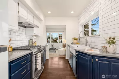 6757 13th Ave SW, Seattle, WA 98106 - Photo 6