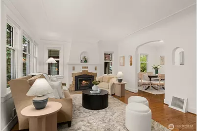 8011 18th Avenue NE, Seattle, WA 98115 - Photo 4